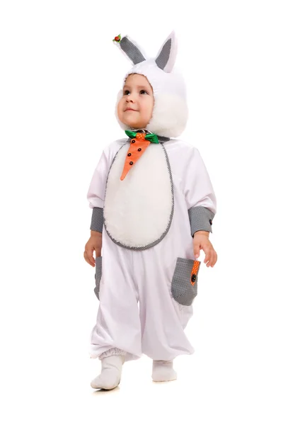 Liten pojke utklädd till kanin. isolerade — Stockfoto