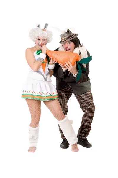 Legrační pár oblečený jako králíci — Stock fotografie