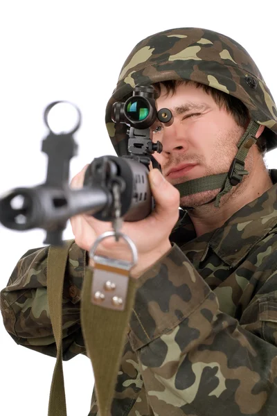 Вооруженный солдат со СВД — стоковое фото