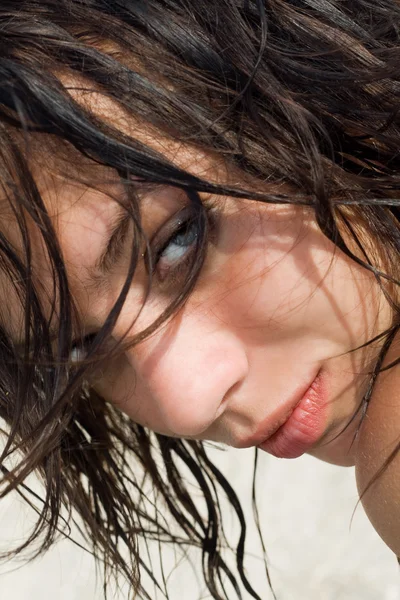 Pretty wet brunette — Stock Photo, Image