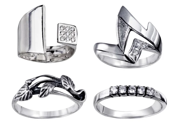 Gyűrűk, drágakövek, elszigetelt fehér background — Stock Fotó