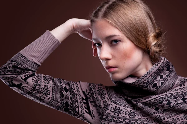 Woman in a winter sweater — Stock Photo, Image