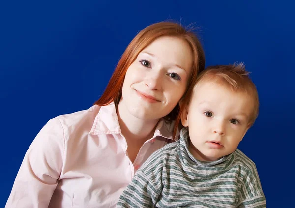 Portret van moeder met haar zoon — Stockfoto