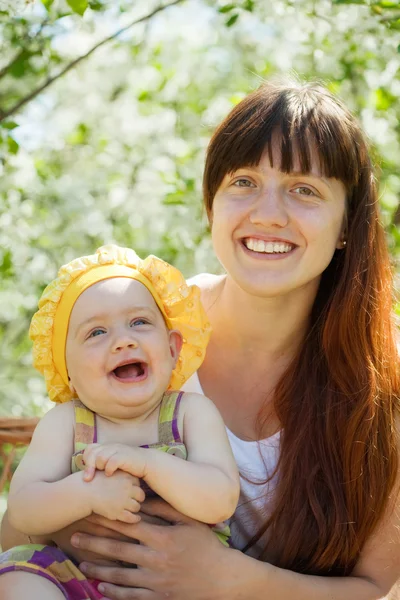 Mother and baby daughter — Stock Photo, Image