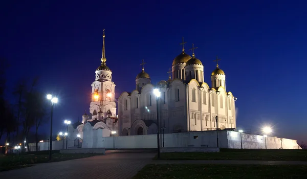 Успенський собор в Володимир в ніч — стокове фото