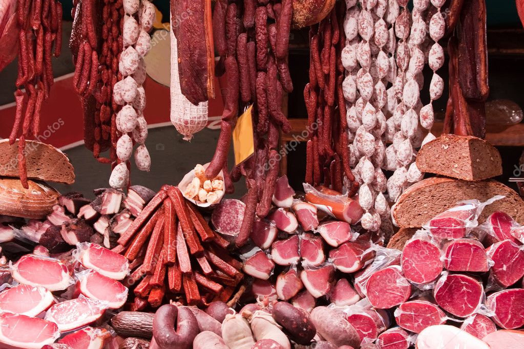 оформление витрины магазина мясные деликатесы фото счаслива сім'я, машина