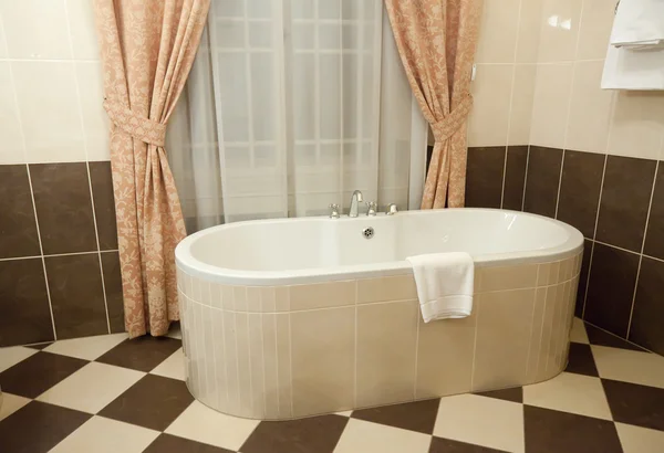 Интерьер ванной комнаты — стоковое фото