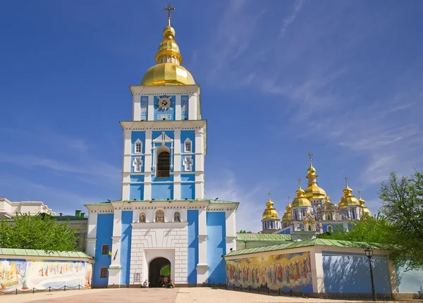 Mihajłowskij złoty dach katedry — Zdjęcie stockowe
