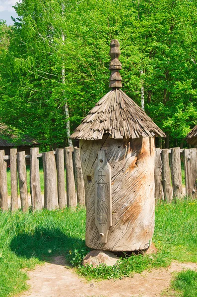 Ancient beehive from the deck — Stock Photo, Image