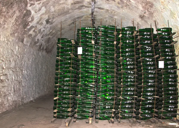 Производство классического шампанского — стоковое фото
