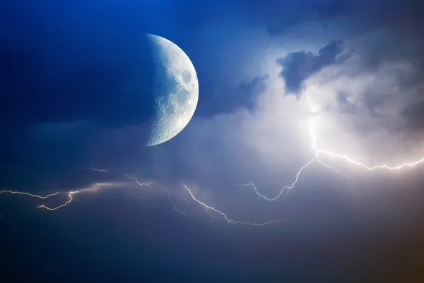 Měsíc a blesk — Stock fotografie