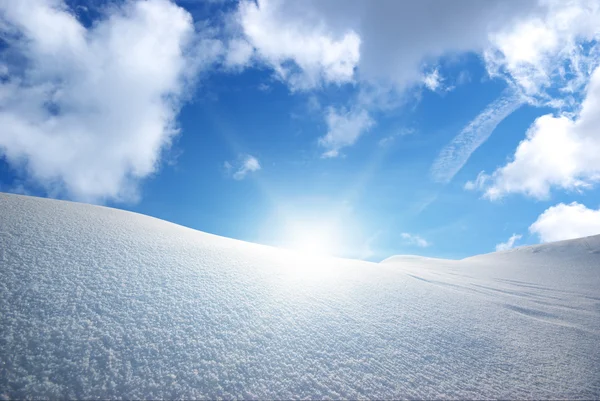 雪の丘. ロイヤリティフリーのストック写真