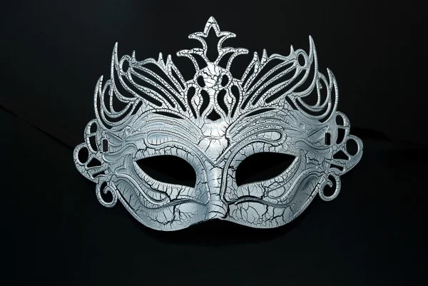 Máscara de carnaval sobre fondo negro . — Foto de Stock