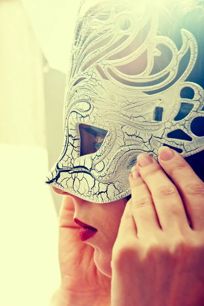 Жінка в масці — стокове фото