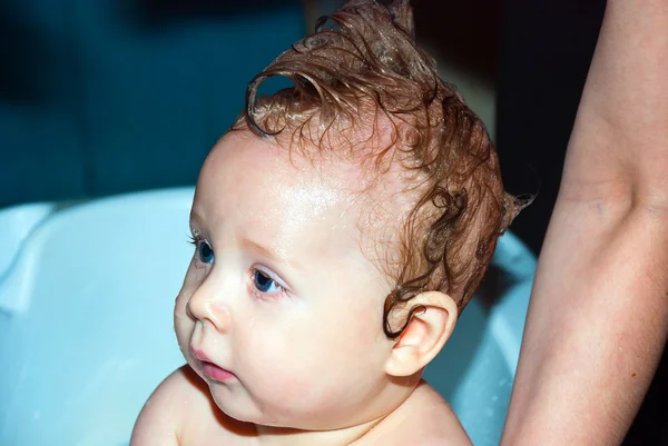 Bathing baby — Stock Photo, Image