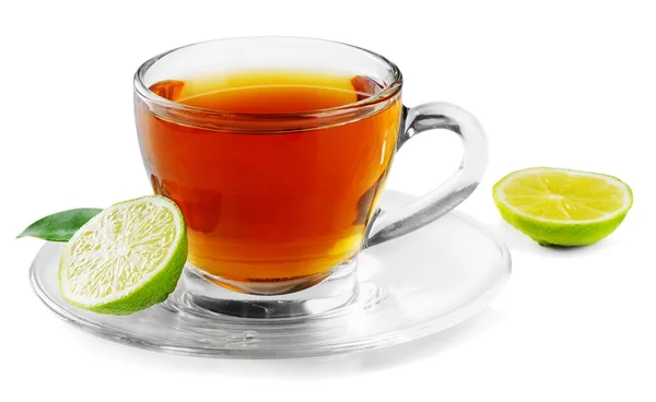 Tè in tazza isolato su sfondo bianco — Foto Stock