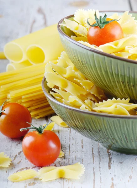 İtalyan makarnası ve sebze — Stok fotoğraf