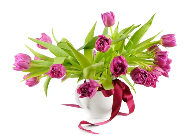 Bouquet der frischen roten Tulpen isoliert auf weißem Hintergrund — Stockfoto