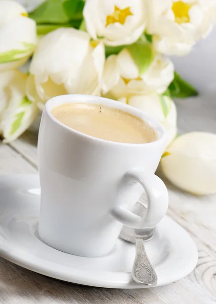 stock image Coffee and spring flowers