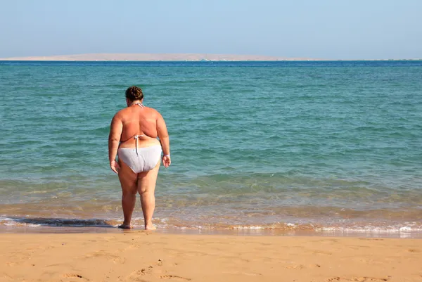 Overgewicht vrouw bad — Stockfoto