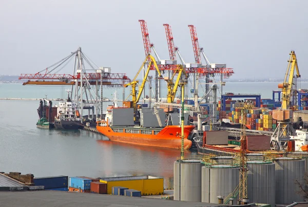 Paisagem industrial do porto marítimo de Odessa — Fotografia de Stock