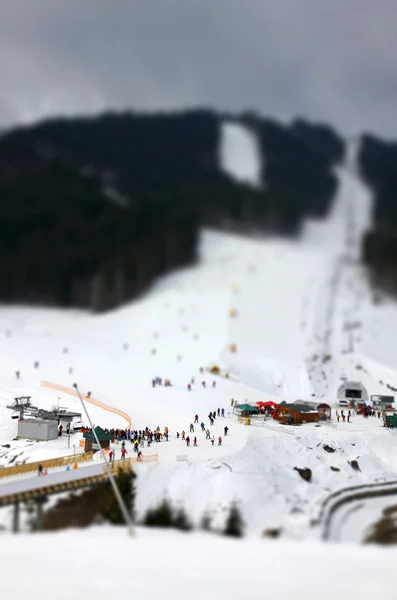 Bukovel Resort, Carpazi. Effetto miniatura con spostamento inclinato — Foto Stock