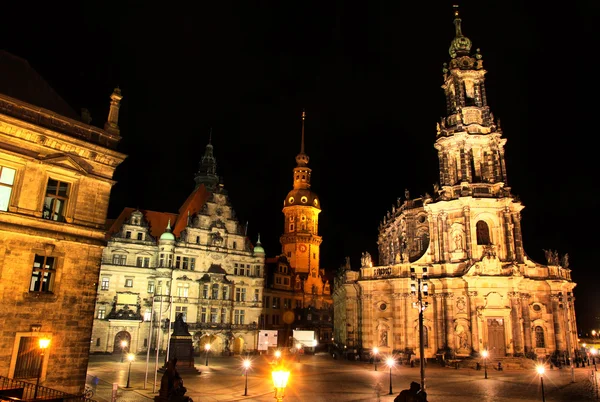 Dresden cidade à noite, Alemanha — Fotografia de Stock