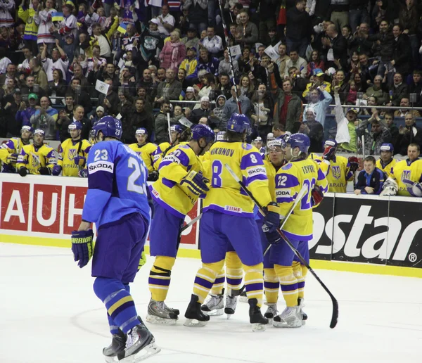 Hokej na lodzie. Kazachstan vs Ukraina — Zdjęcie stockowe