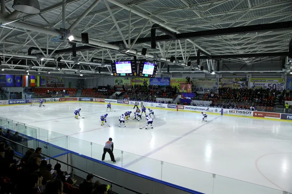 Ishockey spel mellan Ukraina och Kazakstan — Stockfoto