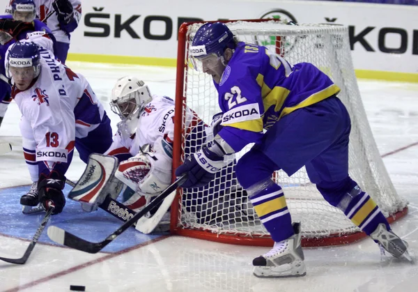 Hokej na lodzie. Ukraina vs Wielkiej Brytanii — Zdjęcie stockowe