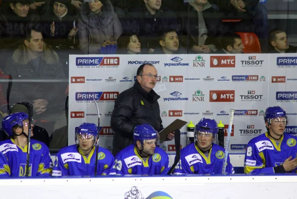 The head coach of Ukraine ice-hockey team David Lewis — Stock Photo, Image