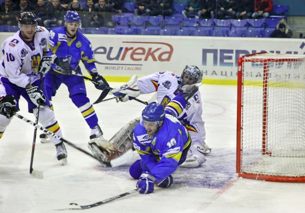 Eishockeyspiel zwischen der Ukraine und Rumänien — Stockfoto