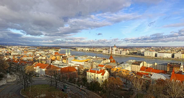 Panoramatický pohled města Budapešť, Maďarsko — Stock fotografie