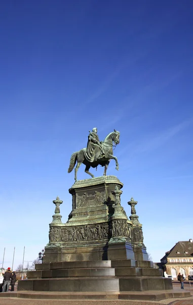 Staty av kung john av Sachsen i dresden — Stockfoto