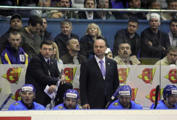 Hlavní trenér Kazachstán Andrej Chomutov — Stock fotografie