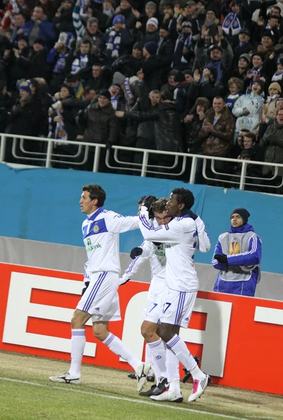 Dynamo kiev spelare fira efter gjorde ett mål — Stockfoto