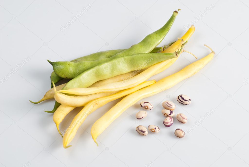 Green and yellow string beans