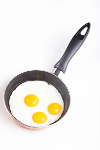 Fried egg in pan — Stock Photo, Image