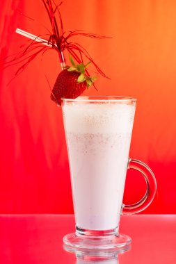 Çilekli milkshake