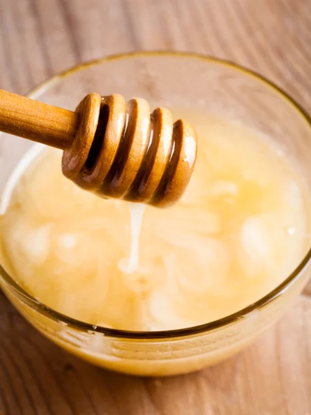 Gocciolamento miele — Foto Stock