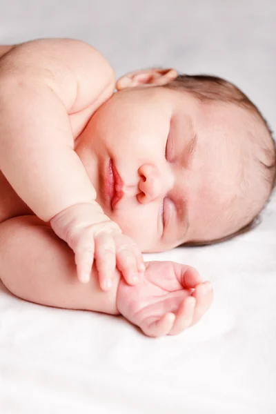 Yeni doğan bebek. — Stok fotoğraf