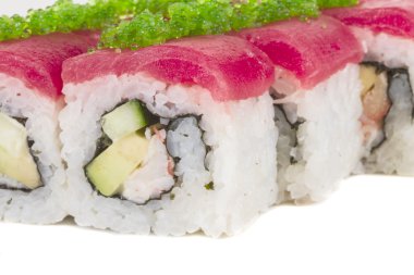 Maki sushi - rulo Yengeç, avokado, salatalık içinde yaptı. taze