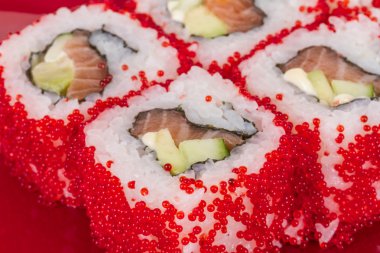 tobiko baharatlı maki sushi - sıcak rulo tobiko çeşitli tip (