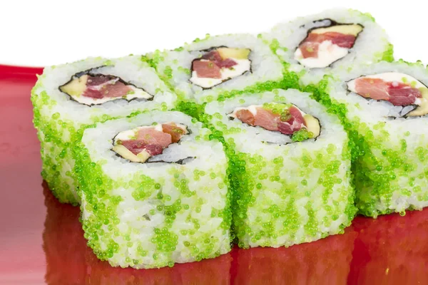 Tobiko baharatlı maki sushi - sıcak rulo tobiko çeşitli tip ( — Stok fotoğraf