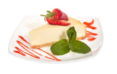 Çilekli cheesecake whit üzerinde bir parça