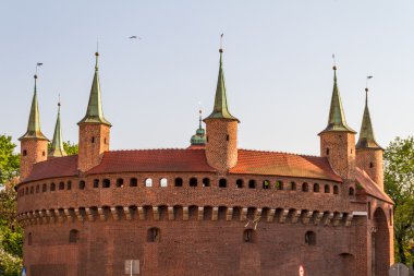 krakow - Avrupa, Polonya'nın en iyi korunmuş barbican kapısına