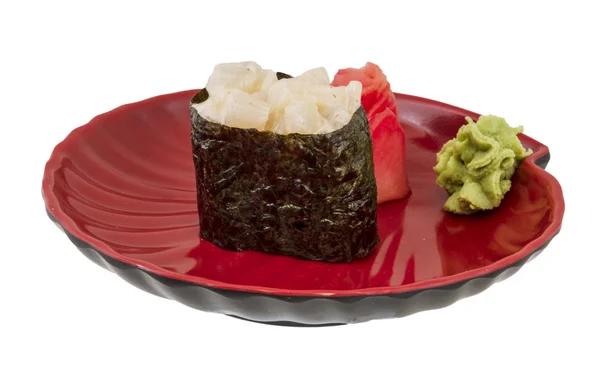 Gewürz-Sushi-Hotate mit sautierten Scheiben Jakobsmuschel isoliert auf whi — Stockfoto