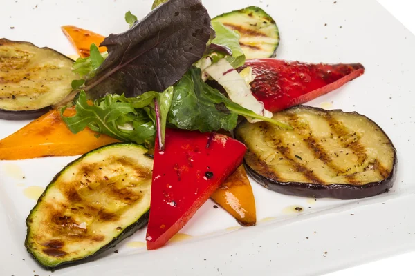 Gegrilde groenten (courgette, aubergine, paprika 's,) — Stockfoto