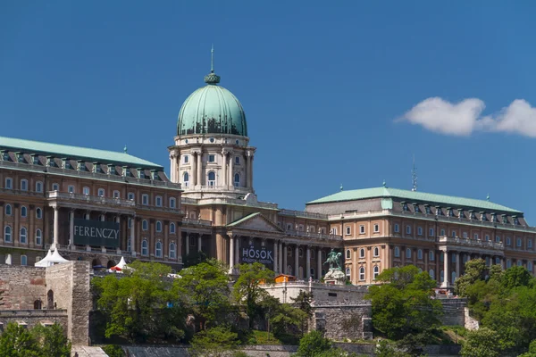 Historický královský palác v Budapešti — Stock fotografie