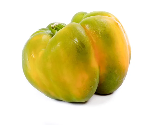 Zelená žlutá paprika izolovaných na bílém — Stock fotografie